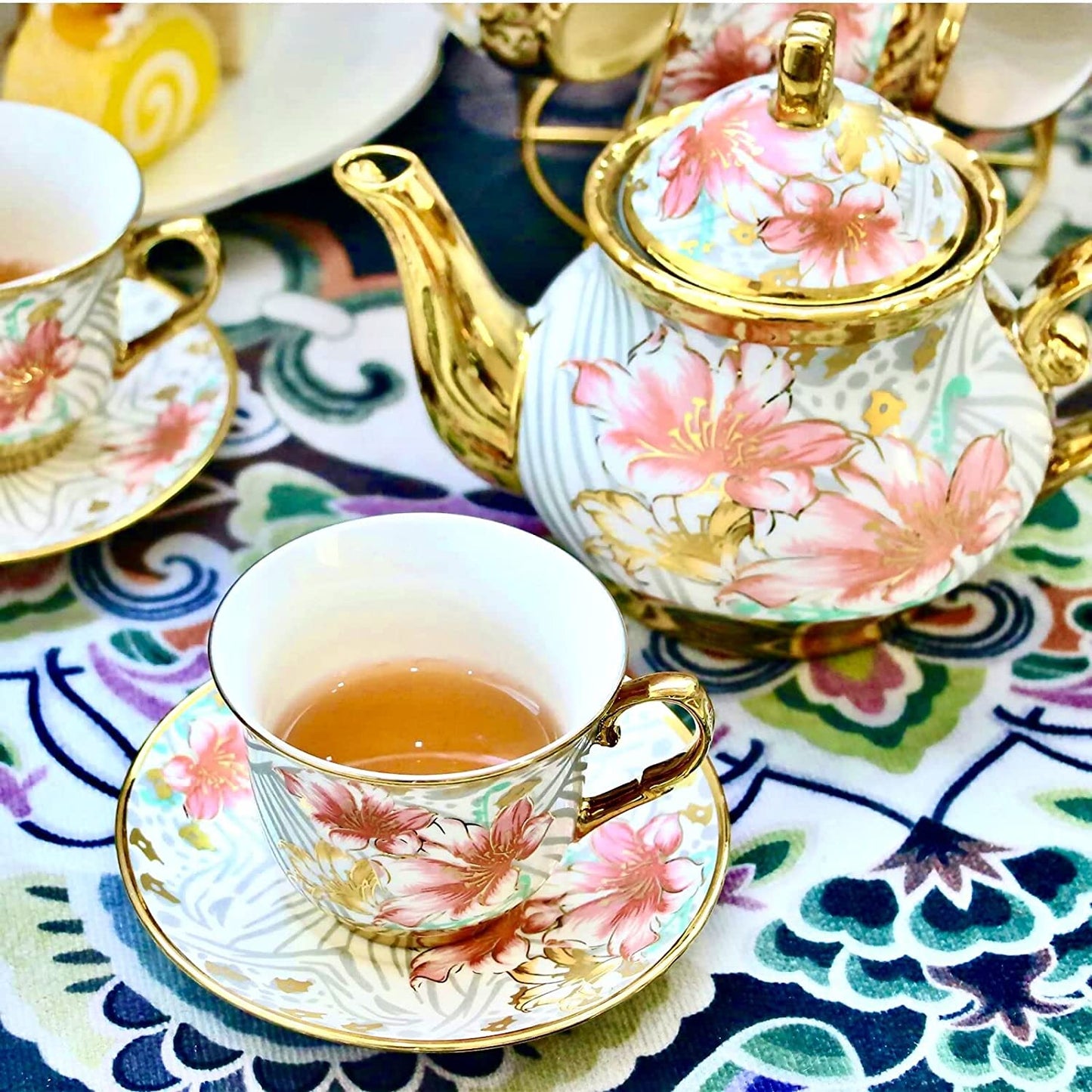 Gilded Pastel Garden 20 Pieces Porcelain Tea Set With Metal Holder